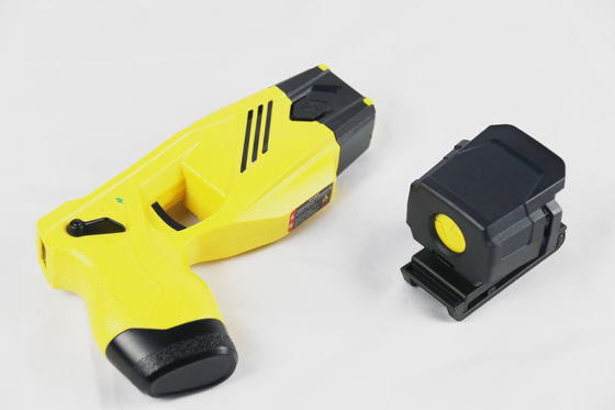 acheter Pistolet paralysant professionnel durable à double injection avec étanchéité IP57, tension de sortie de 55KV et batterie rechargeable de 1400mAh pour usage policier fabrication en ligne