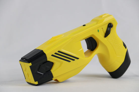 acheter Pistolet à impulsion électrique à tir unique avec une tension de sortie de 55KV, étanche IP57 et une portée de 7 mètres pour les forces de l'ordre fabrication en ligne